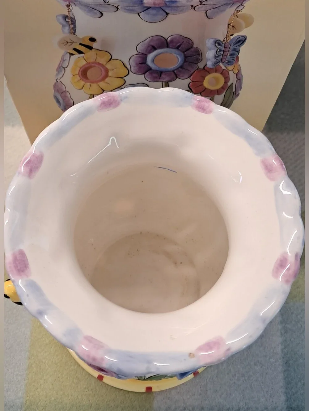 Newbury Collections Garden Villa Floral Ceramic Candle Holder Bee & Butterfly